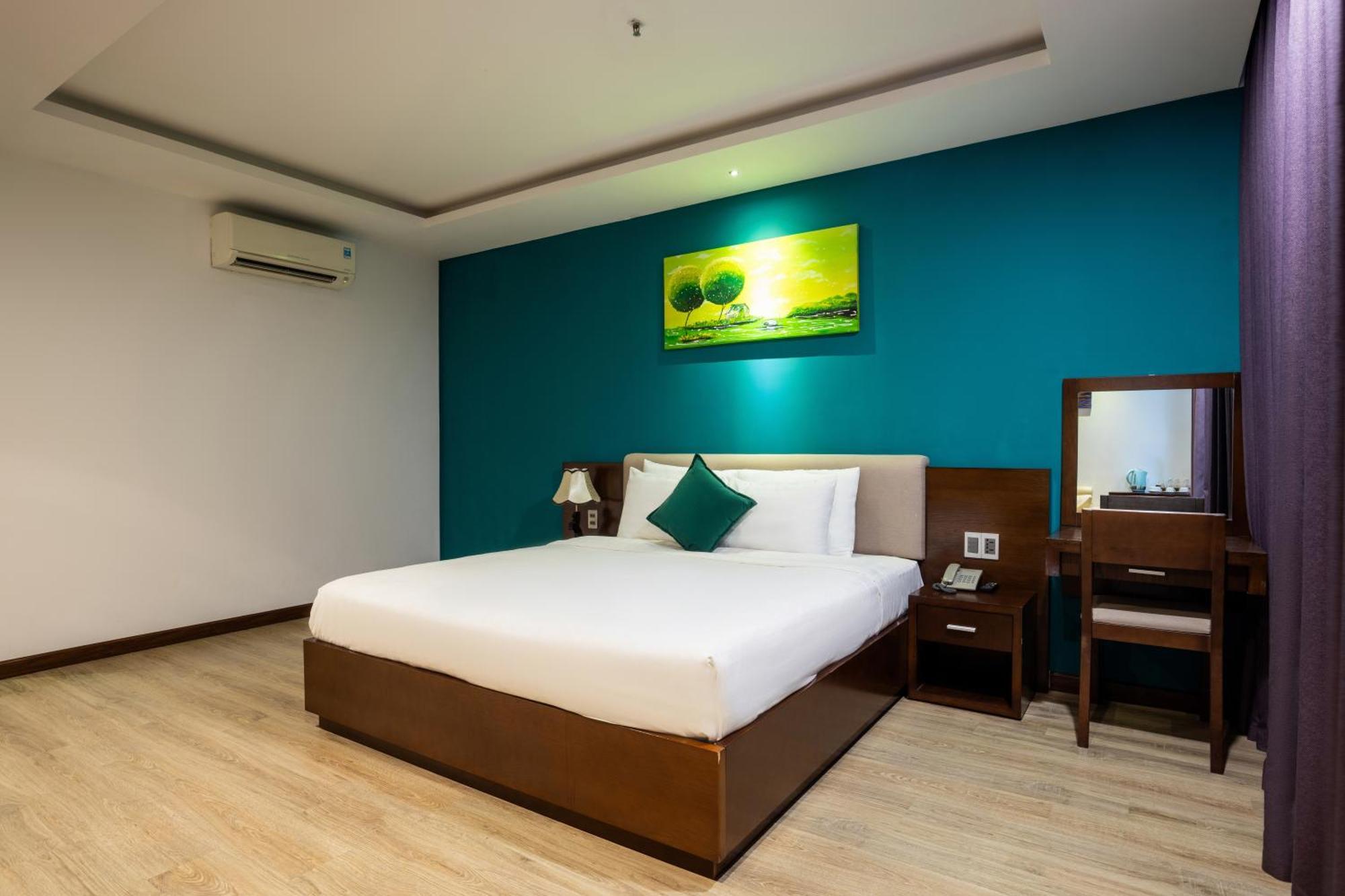 Golden Sun Apartment By New Sky Travel Дананг Экстерьер фото