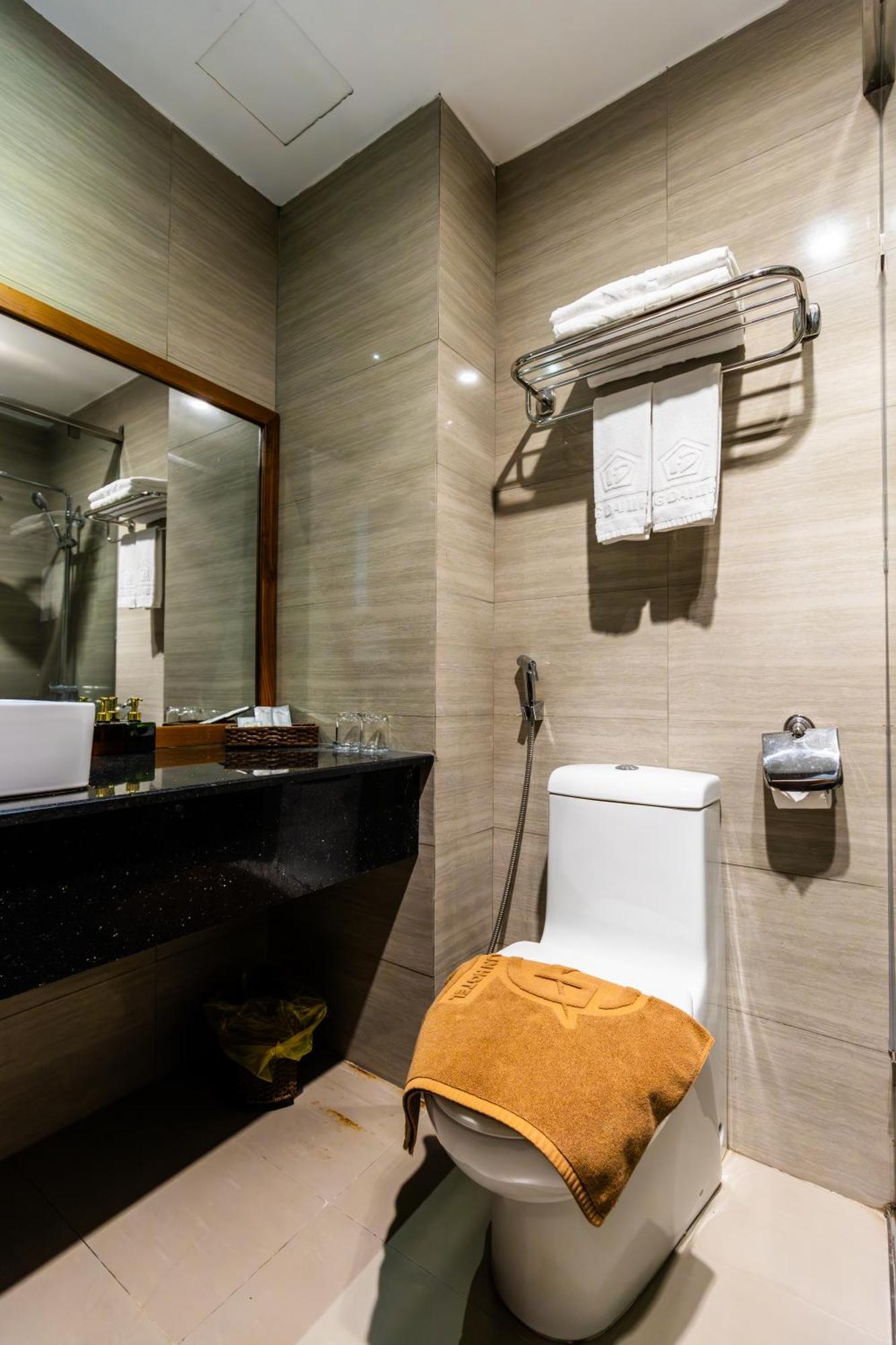 Golden Sun Apartment By New Sky Travel Дананг Экстерьер фото
